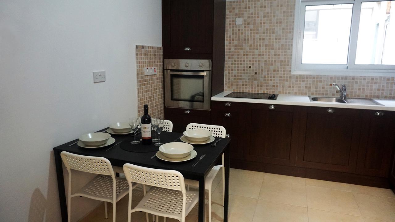 Lazuli City Seaview Apartment 34 라르나카 외부 사진